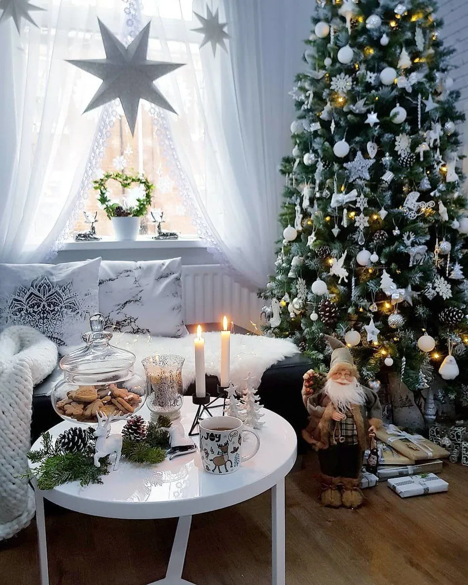 Сервировка новогоднего стола с тарелками Luminarc и скатертью Прованс